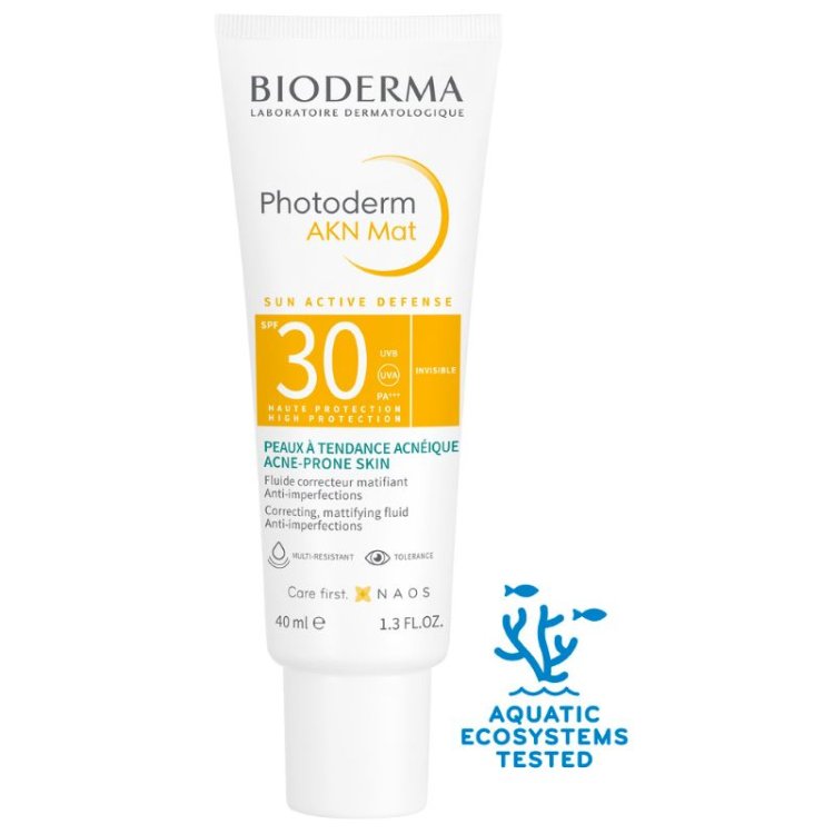 Bioderma Photoderm AKN Mat SPF30 - Fluido solare viso per pelle acneica, mista e grassa - 40 ml Bioderma Photoderm AKN Mat SPF30 - Fluido solare viso per pelle acneica, mista e grassa - 40 ml