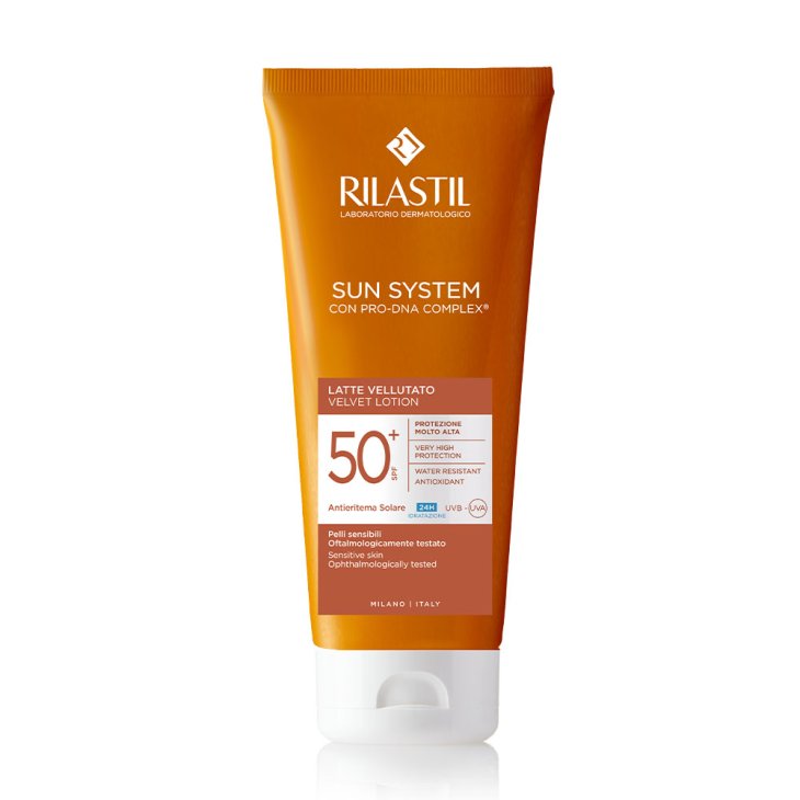 Rilastil Sun System Latte Vellutato SPF50+ - Protezione solare molto alta resistente all'acqua - 200 ml Rilastil Sun System Latte Vellutato SPF50+ - Protezione solare molto alta resistente all'acqua - 200 ml
