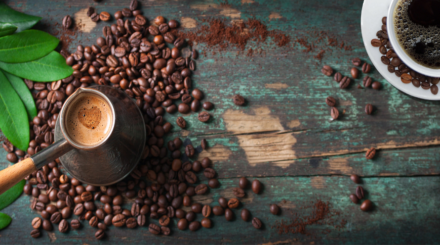 Giornata del caffè: i benefici della caffeina, anche nei cosmetici