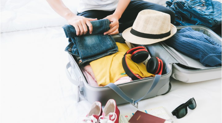 Gli indispensabili in vacanza: cosa non può mancare in valigia