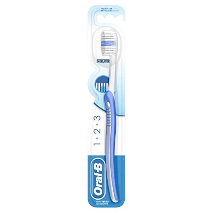Oral-B Indicator 35 Spazzolino Manuale Medio Setole Indicatori Confezione da 2